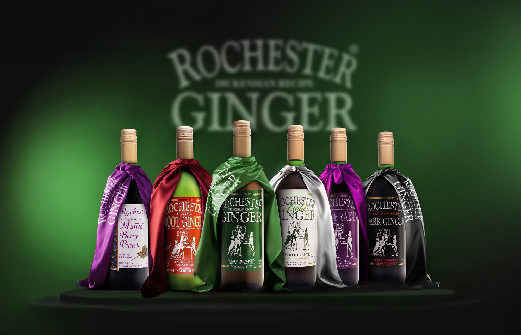 Celý sortiment Rochester Ginger — šesť fliaš so saténovými šatkami